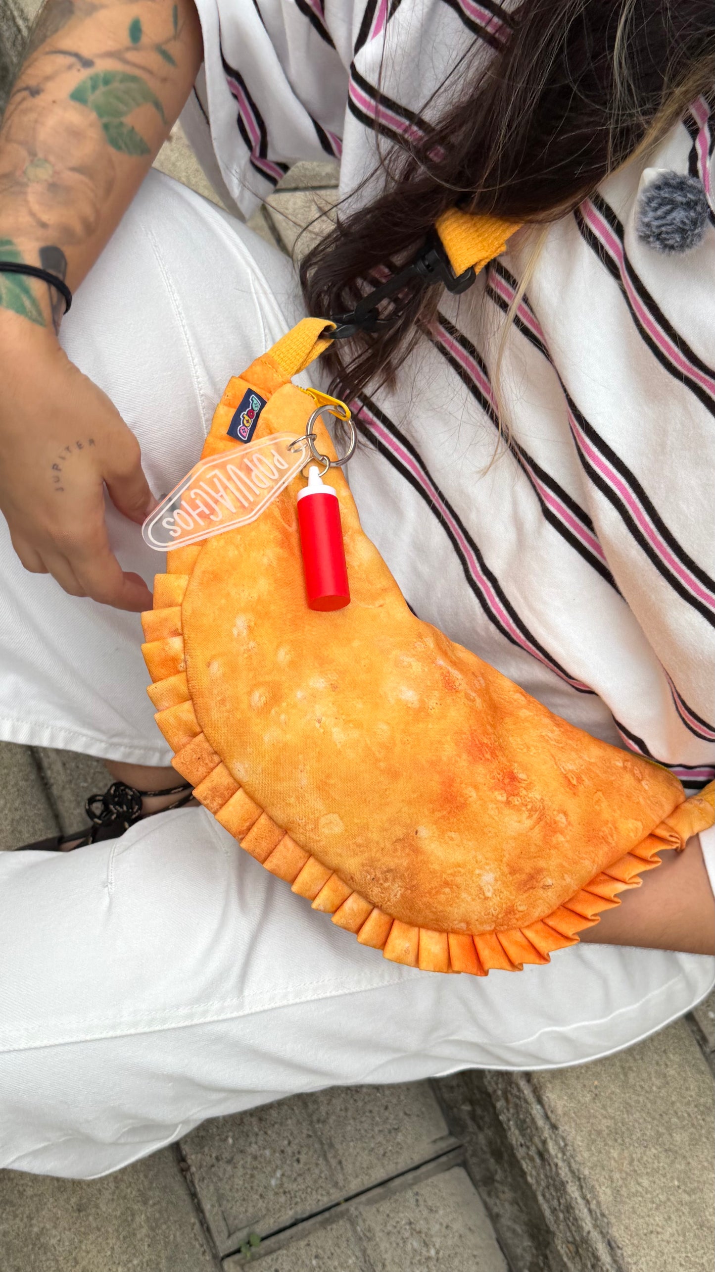 PREVENTA · Empanada bag